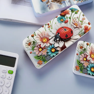 Preview: Diamond Painting Schreibwarenbox Marienkäfer